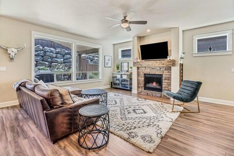 20887 Gateway Dr, Bend, OR 97702 photo 5