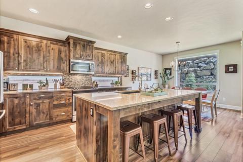 20887 Gateway Dr, Bend, OR 97702 photo 7