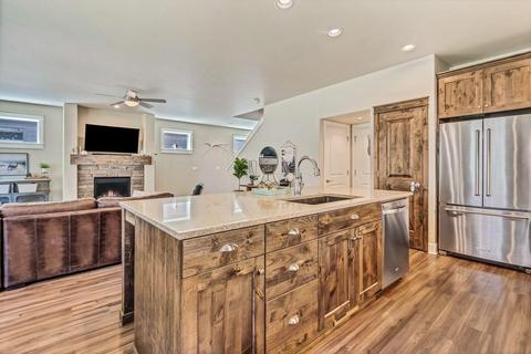 20887 Gateway Dr, Bend, OR 97702 photo 10