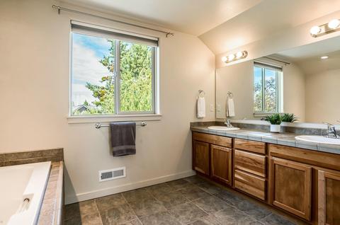 63430 Ledgestone Ct, Bend, OR 97701 photo 22