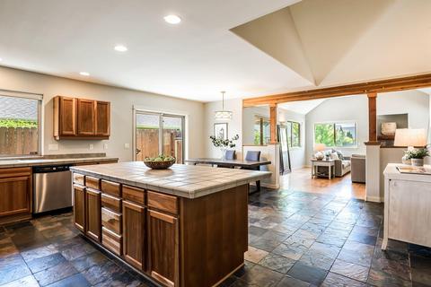 63430 Ledgestone Ct, Bend, OR 97701 photo 13