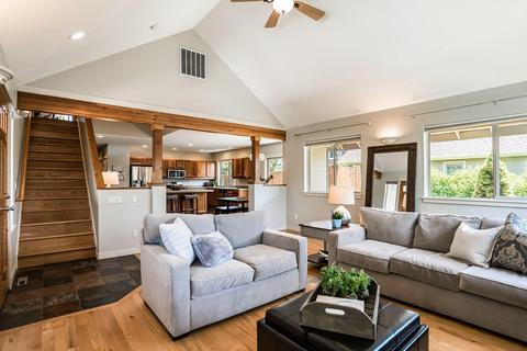 63430 Ledgestone Ct, Bend, OR 97701 photo 8