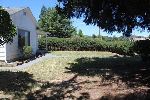 183 Napa St, Eagle Point, OR 97524 photo 5