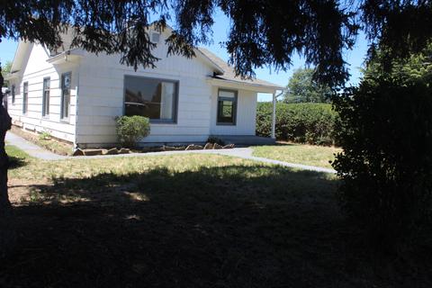 183 Napa St, Eagle Point, OR 97524 photo 3