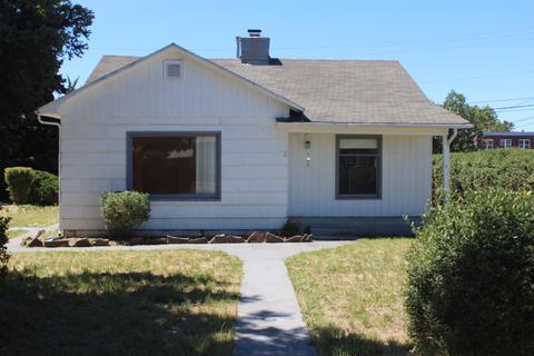 183 Napa St, Eagle Point, OR 97524 photo 2