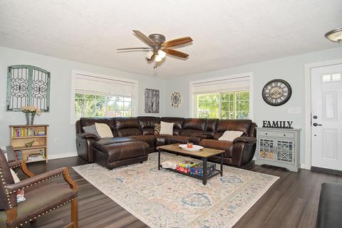 712 Maple St, Central Point, OR 97502 photo 4