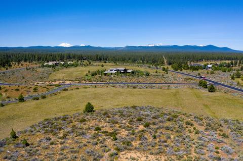 18640 Macalpine Loop, Bend, OR 97702 photo 1