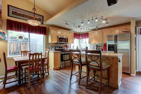 61109 Larkspur Loop, Bend, OR 97702 photo 5