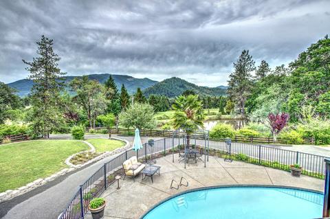 100 Springbrook Dr, Grants Pass, OR 97527 photo 32