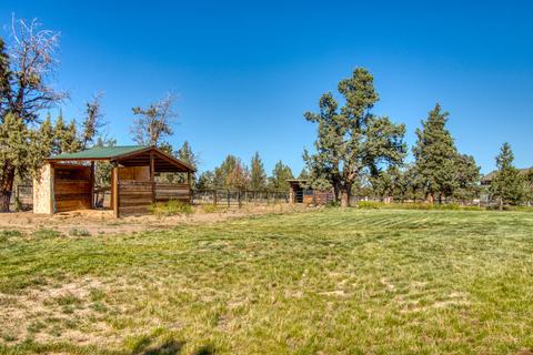 24950 Deer Ln, Bend, OR 97701 photo 17
