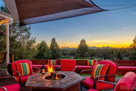 23200 Rickard Rd, Bend, OR 97702 photo 2