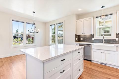 2747 NW High Lakes Loop, Bend, OR 97703 photo 13