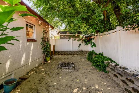 204 Maxwell Pl, Central Point, OR 97502 photo 10