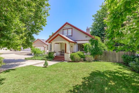 204 Maxwell Pl, Central Point, OR 97502 photo 1