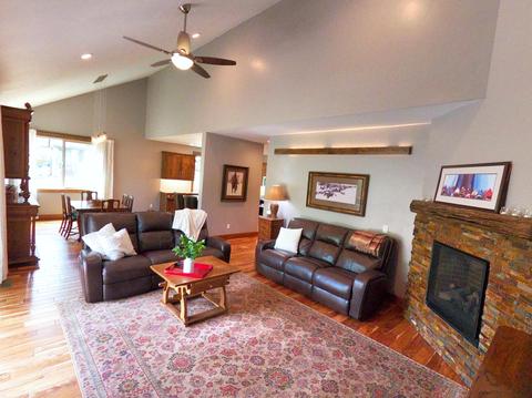 1121 E Timber Pine Dr, Sisters, OR 97759 photo 7