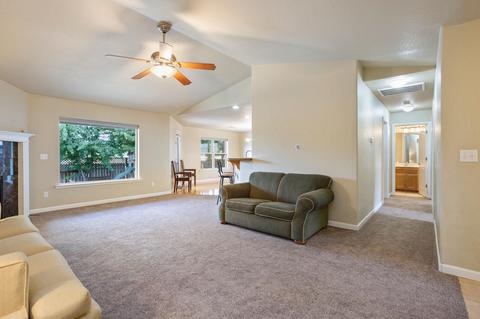 1106 Highlands Dr, Eagle Point, OR 97524 photo 7