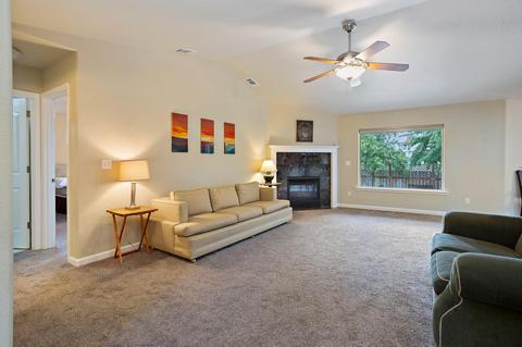 1106 Highlands Dr, Eagle Point, OR 97524 photo 6