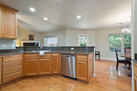 1106 Highlands Dr, Eagle Point, OR 97524 photo 16