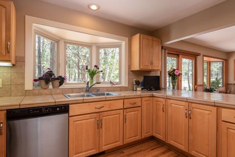 60210 Ridgeview Dr E, Bend, OR 97702 photo 6