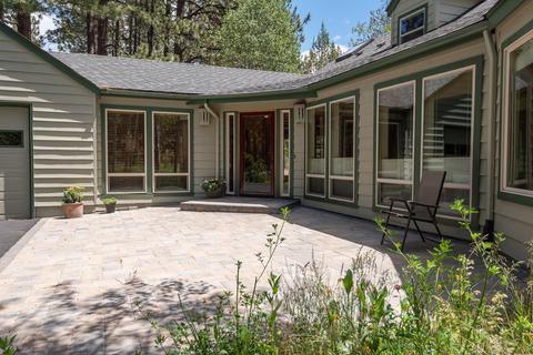 60210 Ridgeview Dr E, Bend, OR 97702 photo 3