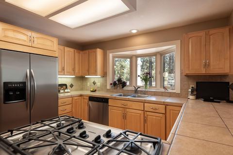 60210 Ridgeview Dr E, Bend, OR 97702 photo 5