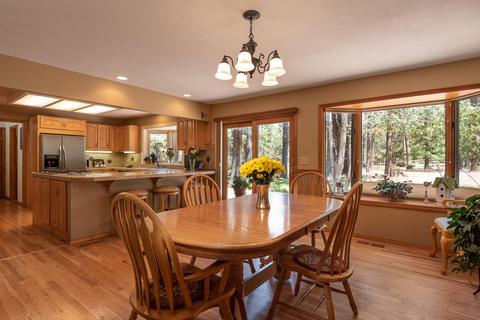 60210 Ridgeview Dr E, Bend, OR 97702 photo 8