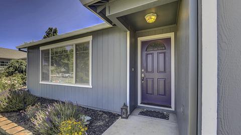 312 Sandi Way, Eagle Point, OR 97524 photo 2