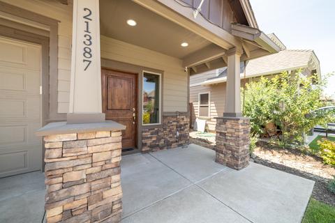 21387 NE Nolan Ct, Bend, OR 97701 photo 3