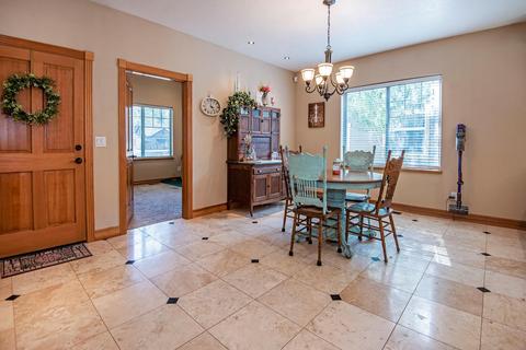 1171 E Cascade Ave, Sisters, OR 97759 photo 5