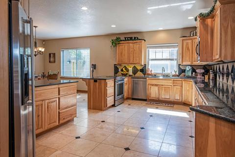 1171 E Cascade Ave, Sisters, OR 97759 photo 3