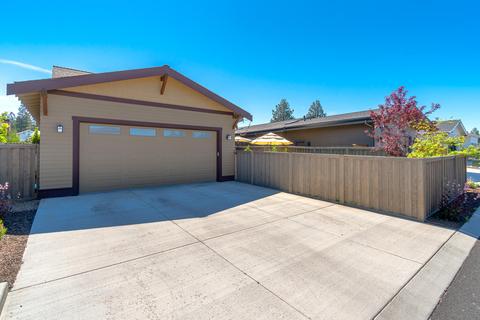 1751 NW Fields St, Bend, OR 97703 photo 32