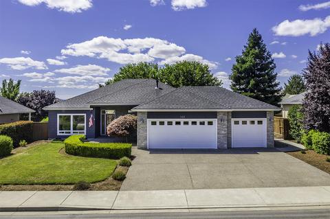 168 Keystone Way, Eagle Point, OR 97524 photo 1