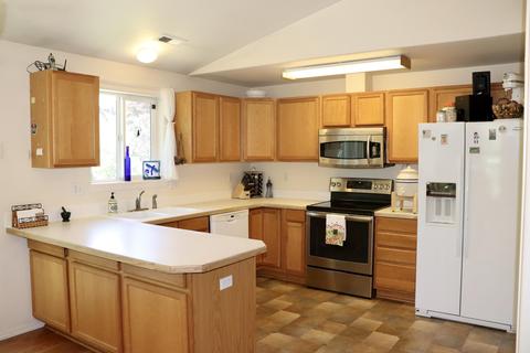 263 SE Amanda Ct, Bend, OR 97702 photo 11