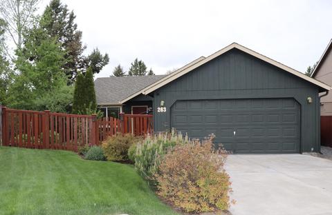 263 SE Amanda Ct, Bend, OR 97702 photo 2