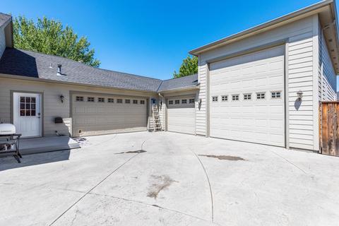 935 Pumpkin Ridge Dr, Eagle Point, OR 97524 photo 40