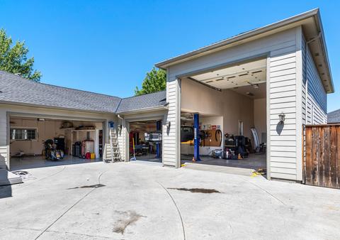935 Pumpkin Ridge Dr, Eagle Point, OR 97524 photo 39