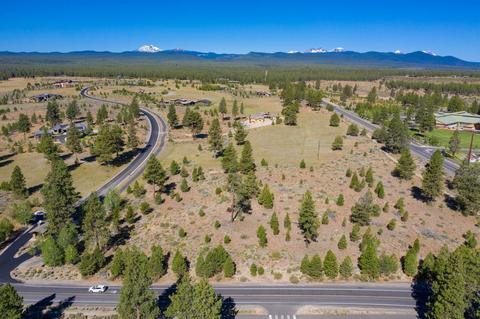19190 Macalpine Loop, Bend, OR 97702 photo 2