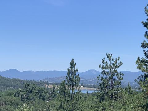 5222 Davanna Dr, Eagle Point, OR 97524 photo 2