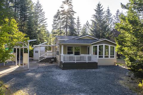 560 Marcy Loop Rd, Grants Pass, OR 97527 photo 1