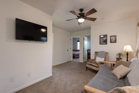 20864 Gateway Dr, Bend, OR 97702 photo 13