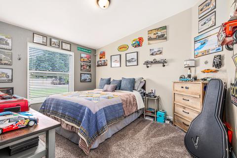 6856 Pinehurst St, Central Point, OR 97502 photo 8