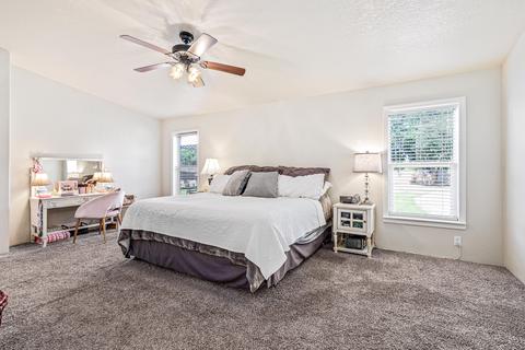 6856 Pinehurst St, Central Point, OR 97502 photo 13