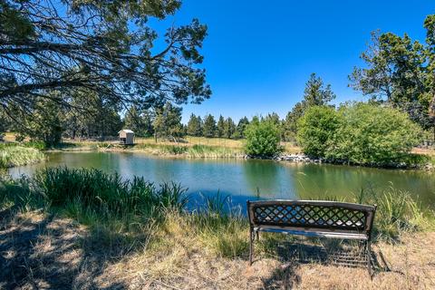 20250 Rogers Rd, Bend, OR 97703 photo 1