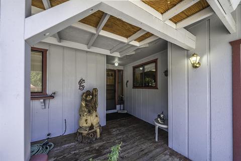 460 W Pine St, Central Point, OR 97502 photo 4