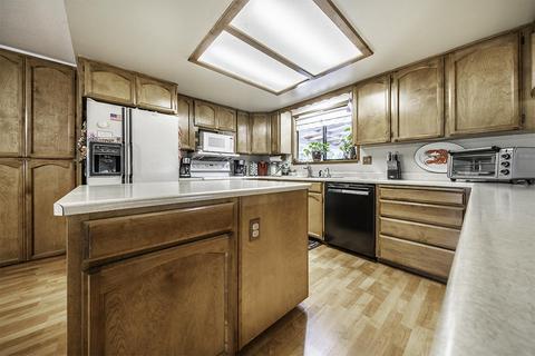 460 W Pine St, Central Point, OR 97502 photo 12
