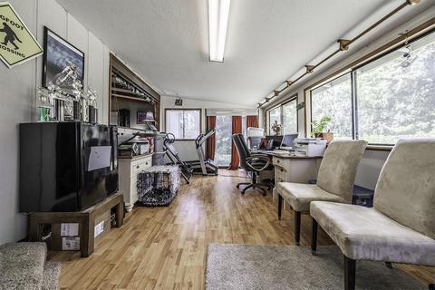 460 W Pine St, Central Point, OR 97502 photo 14
