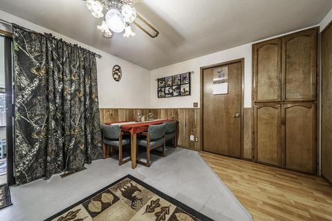 460 W Pine St, Central Point, OR 97502 photo 20