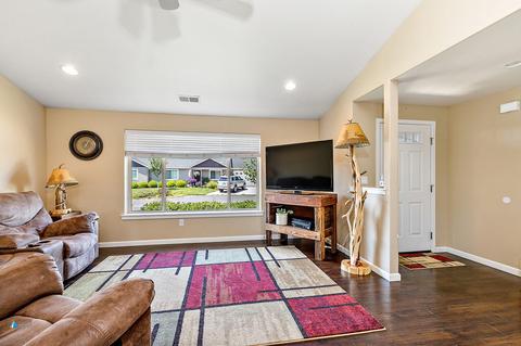 100 Dianne Way, Eagle Point, OR 97524 photo 15