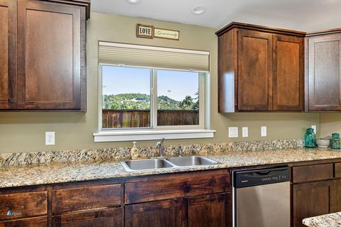 100 Dianne Way, Eagle Point, OR 97524 photo 24
