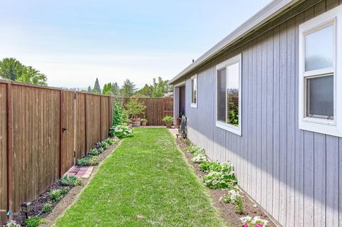 100 Dianne Way, Eagle Point, OR 97524 photo 6